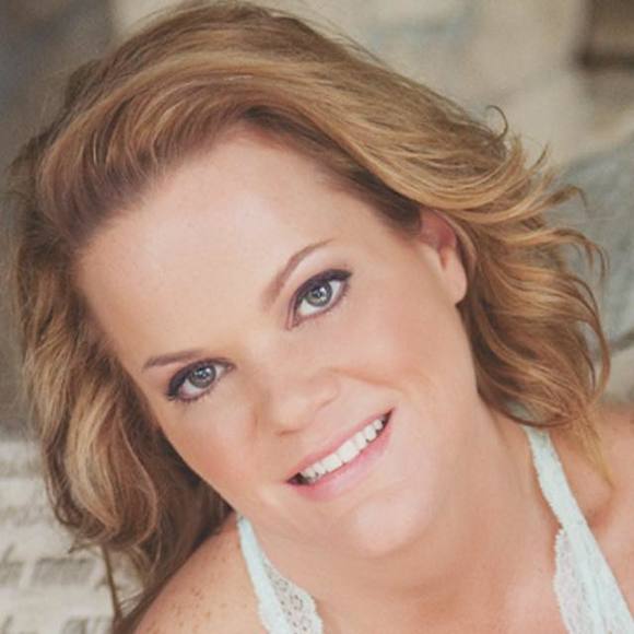 Meet your Posher, Laura - Picture 1 of 1